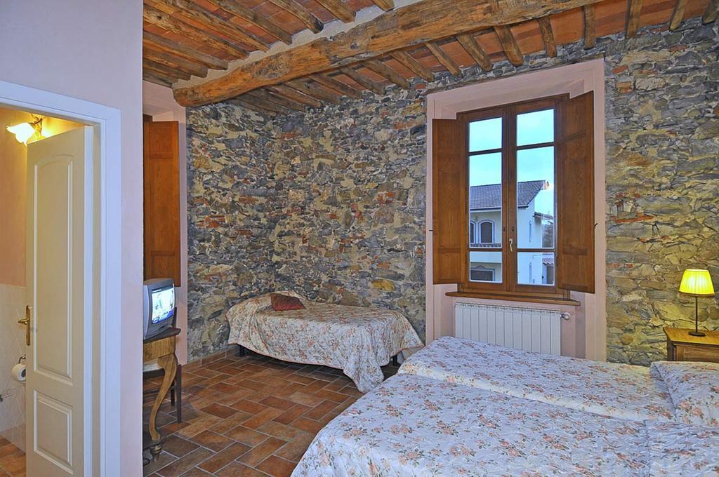 Le Ginestre B & B Massarosa Habitación foto