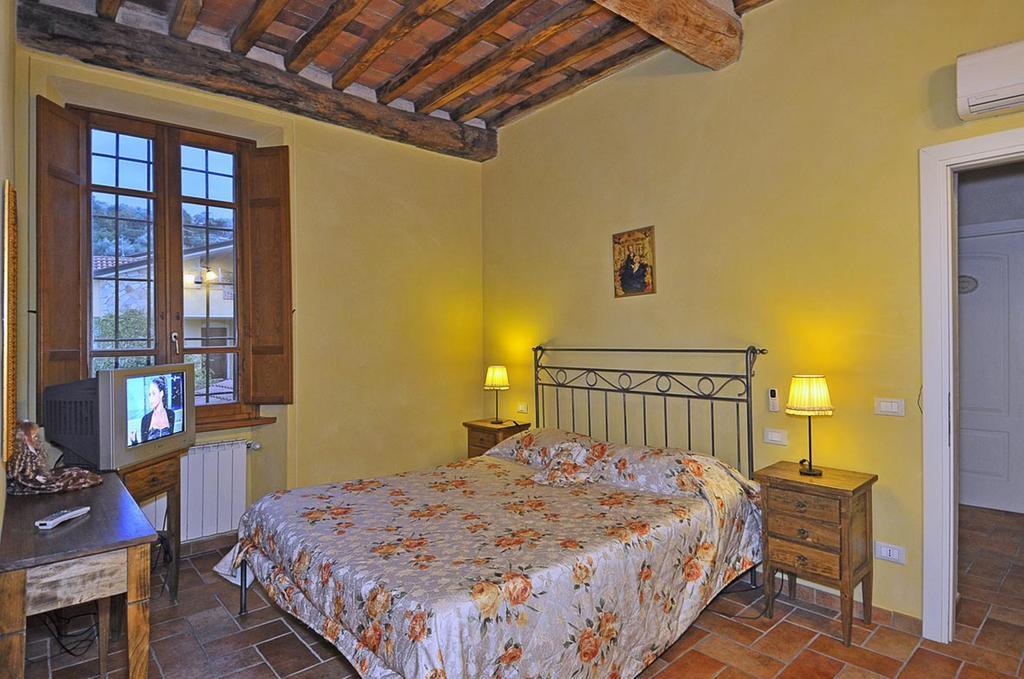 Le Ginestre B & B Massarosa Habitación foto