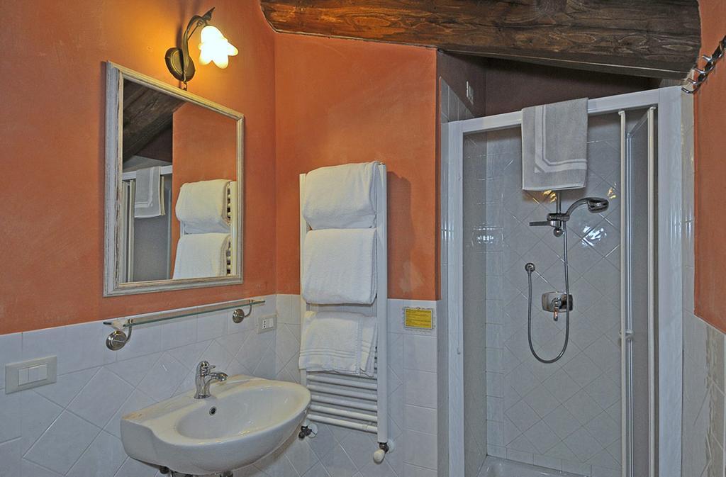 Le Ginestre B & B Massarosa Habitación foto