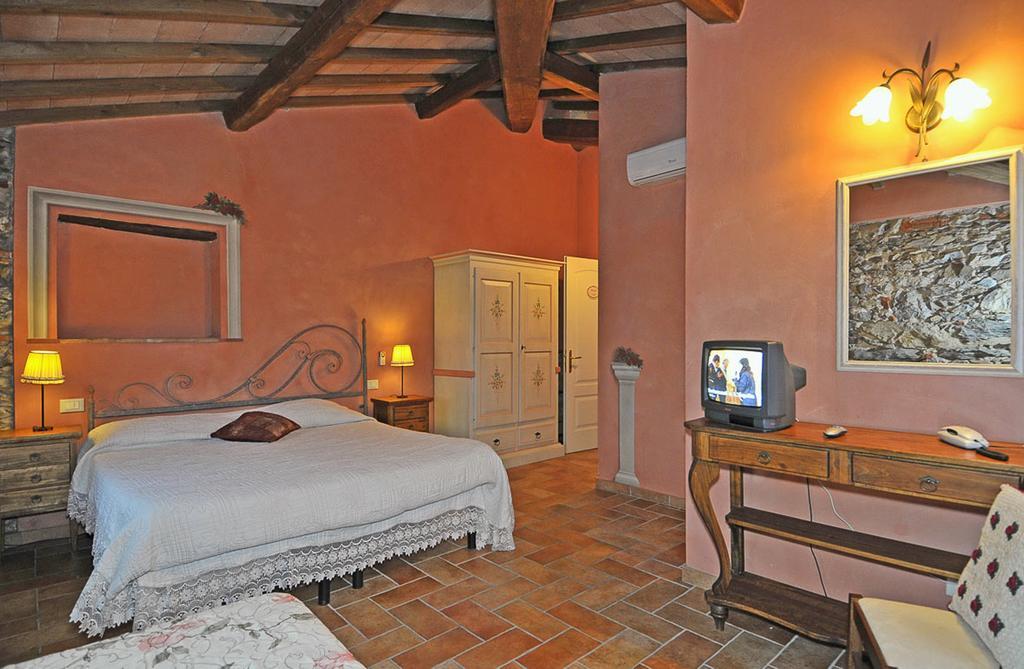 Le Ginestre B & B Massarosa Habitación foto